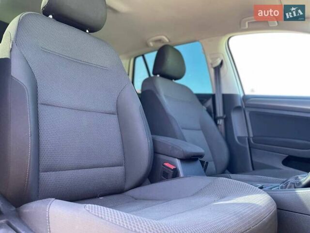 Белый Фольксваген e-Golf, объемом двигателя 0 л и пробегом 125 тыс. км за 13500 $, фото 28 на Automoto.ua