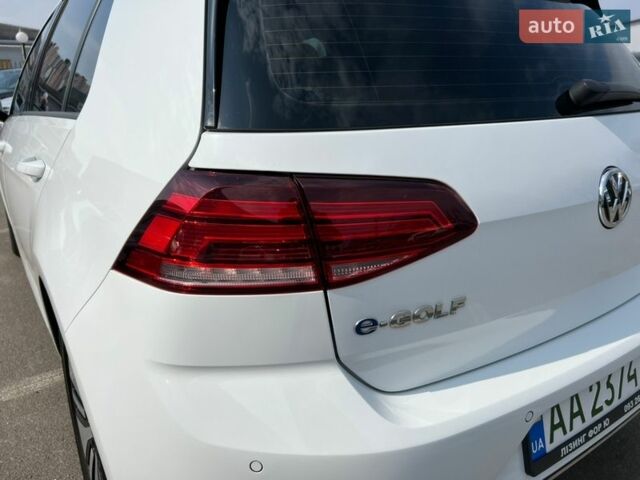 Білий Фольксваген e-Golf, об'ємом двигуна 0 л та пробігом 125 тис. км за 13300 $, фото 10 на Automoto.ua