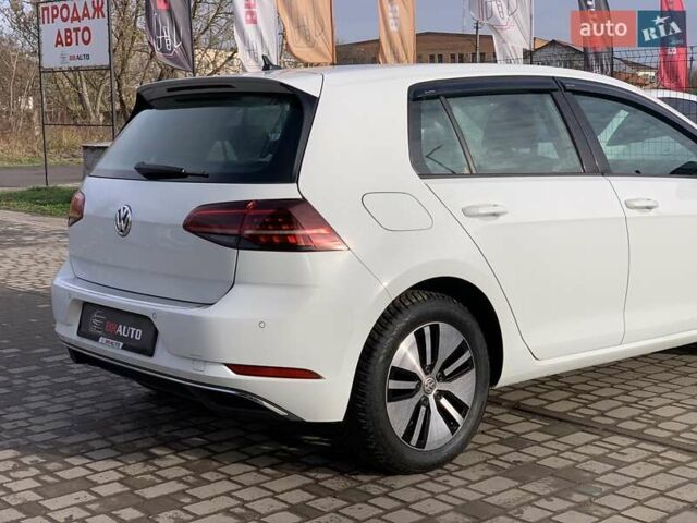 Белый Фольксваген e-Golf, объемом двигателя 0 л и пробегом 73 тыс. км за 13955 $, фото 15 на Automoto.ua