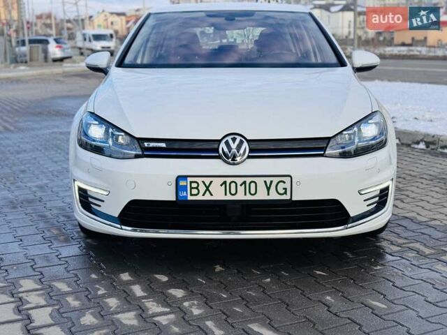 Белый Фольксваген e-Golf, объемом двигателя 0 л и пробегом 87 тыс. км за 12999 $, фото 34 на Automoto.ua