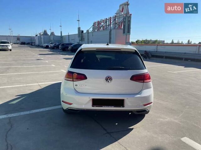 Белый Фольксваген e-Golf, объемом двигателя 0 л и пробегом 124 тыс. км за 13490 $, фото 6 на Automoto.ua