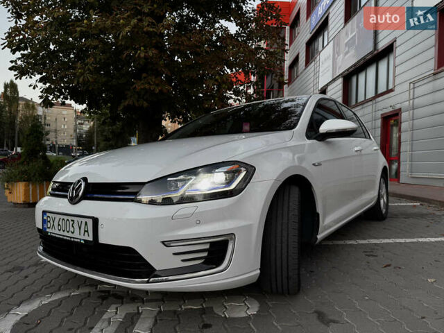 Білий Фольксваген e-Golf, об'ємом двигуна 0 л та пробігом 97 тис. км за 13999 $, фото 8 на Automoto.ua