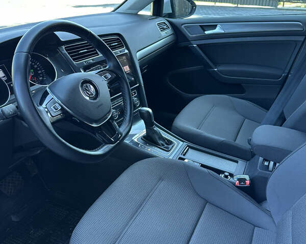 Білий Фольксваген e-Golf, об'ємом двигуна 0 л та пробігом 24 тис. км за 16300 $, фото 8 на Automoto.ua