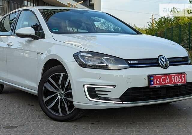 Білий Фольксваген e-Golf, об'ємом двигуна 0 л та пробігом 56 тис. км за 14950 $, фото 1 на Automoto.ua