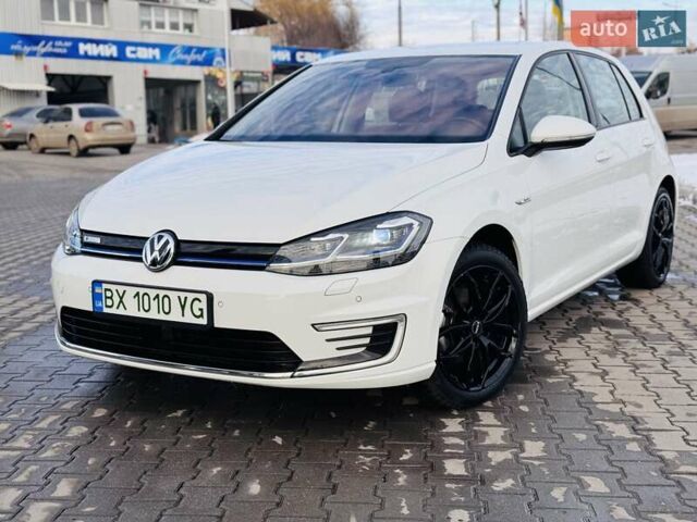 Белый Фольксваген e-Golf, объемом двигателя 0 л и пробегом 87 тыс. км за 12999 $, фото 33 на Automoto.ua