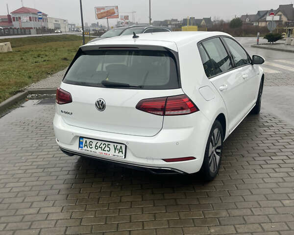 Білий Фольксваген e-Golf, об'ємом двигуна 0 л та пробігом 95 тис. км за 14950 $, фото 3 на Automoto.ua