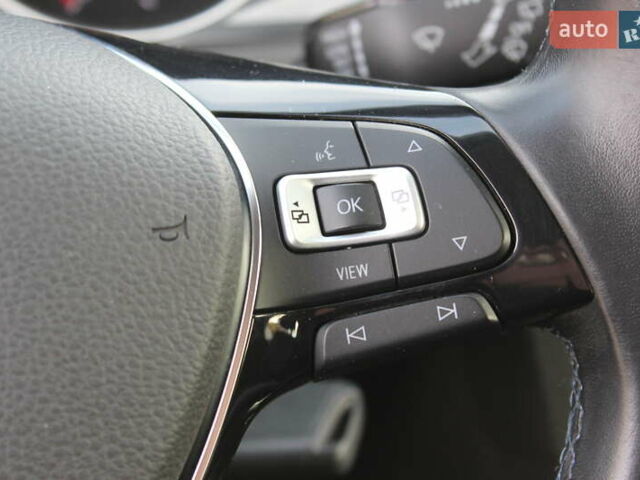 Белый Фольксваген e-Golf, объемом двигателя 0 л и пробегом 69 тыс. км за 13999 $, фото 34 на Automoto.ua