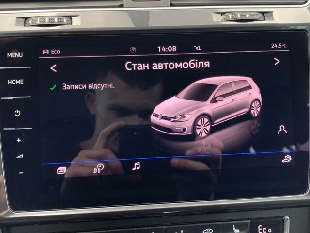 Белый Фольксваген e-Golf, объемом двигателя 0 л и пробегом 28 тыс. км за 14700 $, фото 35 на Automoto.ua