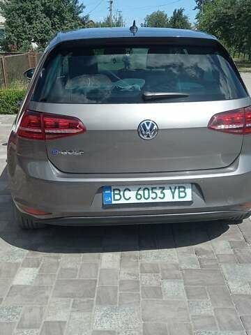 Бежевый Фольксваген e-Golf, объемом двигателя 0 л и пробегом 147 тыс. км за 9500 $, фото 17 на Automoto.ua