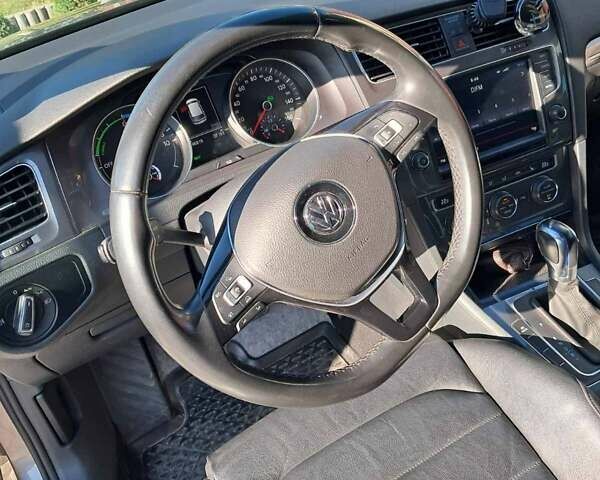 Бежевый Фольксваген e-Golf, объемом двигателя 0 л и пробегом 147 тыс. км за 9500 $, фото 26 на Automoto.ua