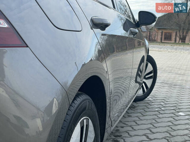 Бежевый Фольксваген e-Golf, объемом двигателя 0 л и пробегом 140 тыс. км за 7800 $, фото 24 на Automoto.ua