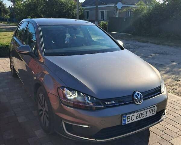 Бежевый Фольксваген e-Golf, объемом двигателя 0 л и пробегом 147 тыс. км за 9500 $, фото 24 на Automoto.ua