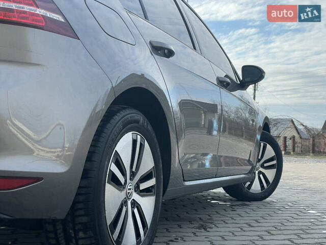 Бежевый Фольксваген e-Golf, объемом двигателя 0 л и пробегом 140 тыс. км за 7800 $, фото 23 на Automoto.ua