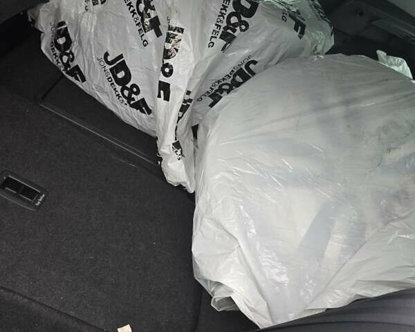 Бежевый Фольксваген e-Golf, объемом двигателя 0 л и пробегом 150 тыс. км за 6999 $, фото 8 на Automoto.ua