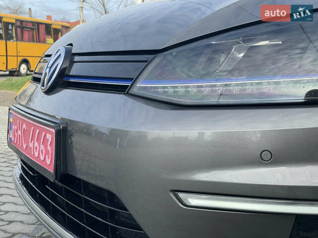 Бежевый Фольксваген e-Golf, объемом двигателя 0 л и пробегом 140 тыс. км за 7800 $, фото 19 на Automoto.ua