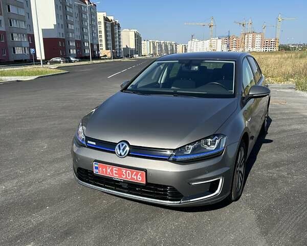 Бежевый Фольксваген e-Golf, объемом двигателя 0 л и пробегом 87 тыс. км за 13300 $, фото 2 на Automoto.ua