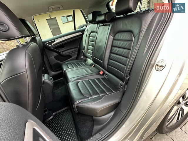 Бежевый Фольксваген e-Golf, объемом двигателя 0 л и пробегом 138 тыс. км за 9700 $, фото 33 на Automoto.ua