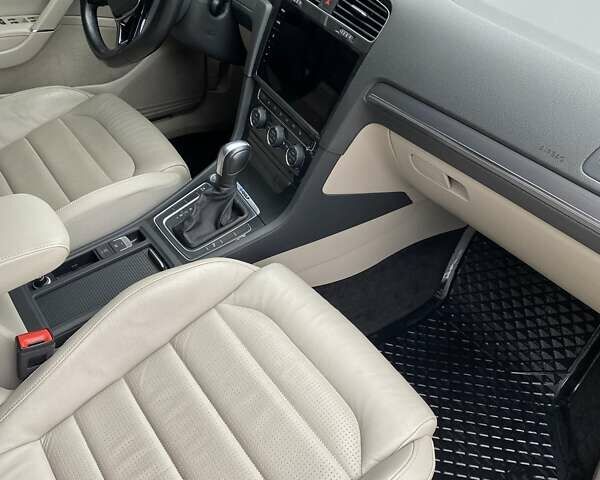 Бежевий Фольксваген e-Golf, об'ємом двигуна 0 л та пробігом 106 тис. км за 14800 $, фото 8 на Automoto.ua