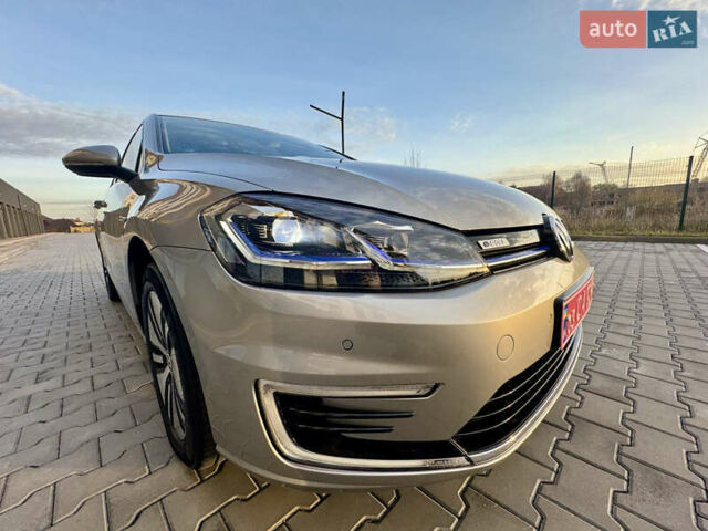 Бежевый Фольксваген e-Golf, объемом двигателя 0 л и пробегом 54 тыс. км за 14300 $, фото 14 на Automoto.ua