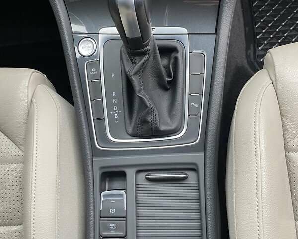 Бежевий Фольксваген e-Golf, об'ємом двигуна 0 л та пробігом 106 тис. км за 14800 $, фото 11 на Automoto.ua