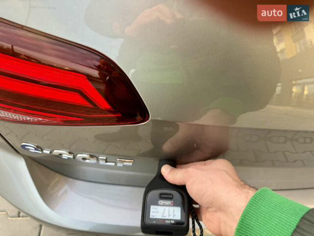 Бежевый Фольксваген e-Golf, объемом двигателя 0 л и пробегом 54 тыс. км за 14300 $, фото 67 на Automoto.ua