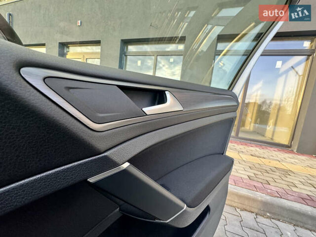 Бежевый Фольксваген e-Golf, объемом двигателя 0 л и пробегом 54 тыс. км за 14300 $, фото 22 на Automoto.ua