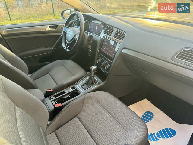 Бежевый Фольксваген e-Golf, объемом двигателя 0 л и пробегом 54 тыс. км за 14300 $, фото 27 на Automoto.ua