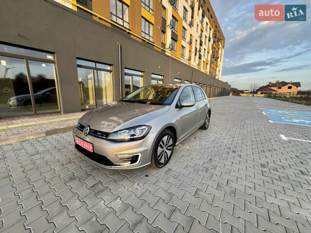 Бежевый Фольксваген e-Golf, объемом двигателя 0 л и пробегом 54 тыс. км за 14300 $, фото 1 на Automoto.ua