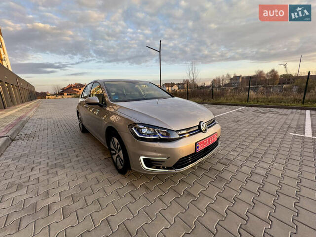 Бежевый Фольксваген e-Golf, объемом двигателя 0 л и пробегом 54 тыс. км за 14300 $, фото 3 на Automoto.ua