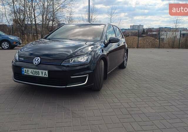 Чорний Фольксваген e-Golf, об'ємом двигуна 0 л та пробігом 144 тис. км за 9600 $, фото 3 на Automoto.ua