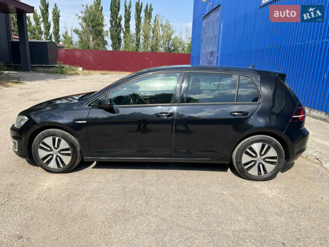 Черный Фольксваген e-Golf, объемом двигателя 0 л и пробегом 116 тыс. км за 9500 $, фото 12 на Automoto.ua