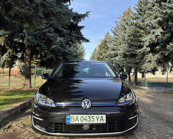 Черный Фольксваген e-Golf, объемом двигателя 0 л и пробегом 113 тыс. км за 10500 $, фото 2 на Automoto.ua