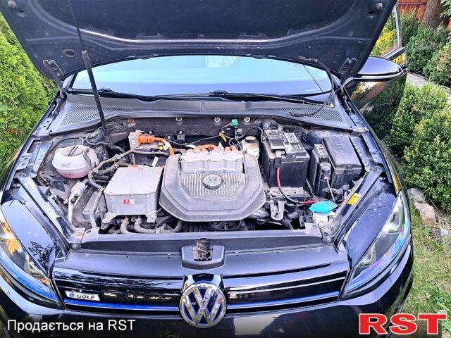 Чорний Фольксваген e-Golf, об'ємом двигуна 0 л та пробігом 122 тис. км за 8500 $, фото 1 на Automoto.ua