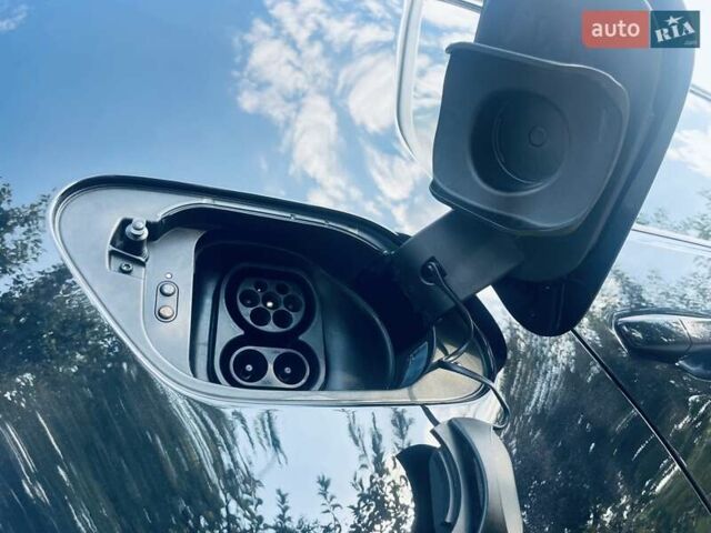 Черный Фольксваген e-Golf, объемом двигателя 0 л и пробегом 131 тыс. км за 9300 $, фото 59 на Automoto.ua