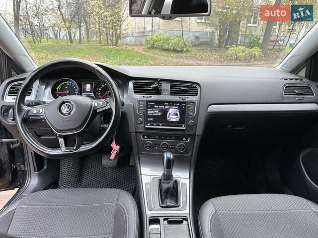 Чорний Фольксваген e-Golf, об'ємом двигуна 0 л та пробігом 105 тис. км за 9600 $, фото 8 на Automoto.ua