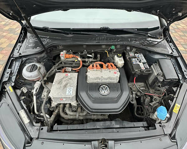 Чорний Фольксваген e-Golf, об'ємом двигуна 0 л та пробігом 112 тис. км за 8600 $, фото 10 на Automoto.ua