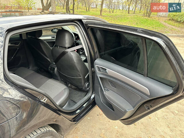 Чорний Фольксваген e-Golf, об'ємом двигуна 0 л та пробігом 105 тис. км за 9600 $, фото 11 на Automoto.ua