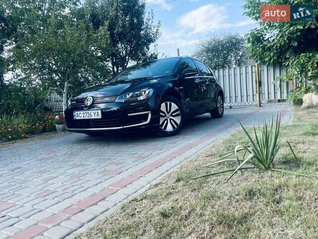 Черный Фольксваген e-Golf, объемом двигателя 0 л и пробегом 131 тыс. км за 9300 $, фото 1 на Automoto.ua