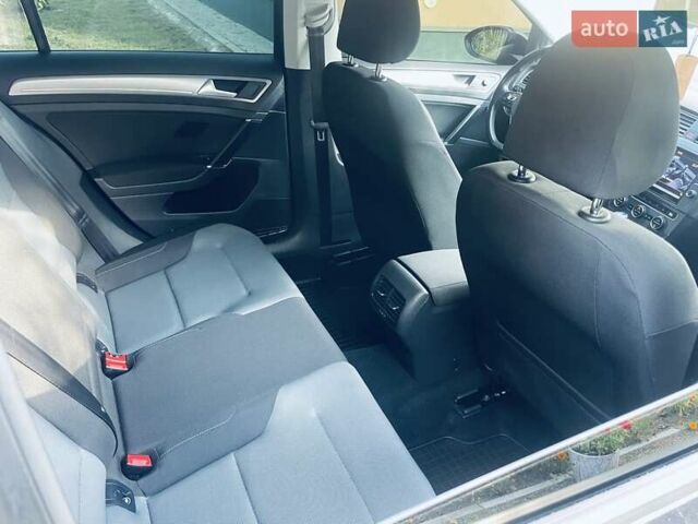 Черный Фольксваген e-Golf, объемом двигателя 0 л и пробегом 131 тыс. км за 9300 $, фото 43 на Automoto.ua