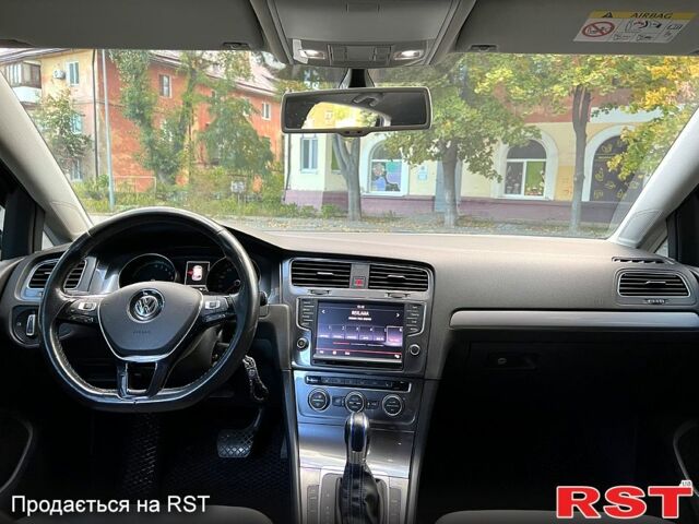 Черный Фольксваген e-Golf, объемом двигателя 85 л и пробегом 144 тыс. км за 9500 $, фото 5 на Automoto.ua