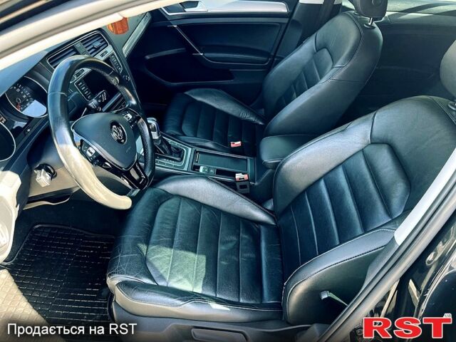 Черный Фольксваген e-Golf, объемом двигателя 80 л и пробегом 115 тыс. км за 10500 $, фото 10 на Automoto.ua