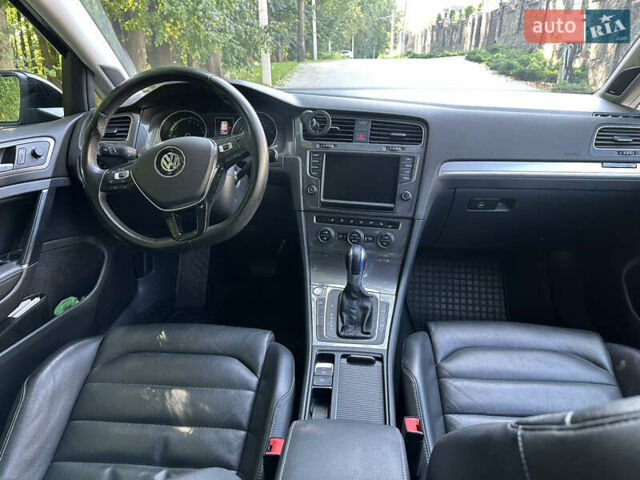 Черный Фольксваген e-Golf, объемом двигателя 0 л и пробегом 121 тыс. км за 8400 $, фото 15 на Automoto.ua