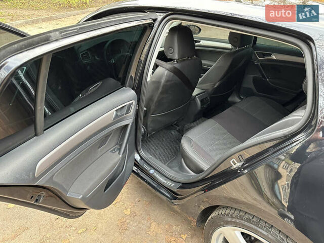 Чорний Фольксваген e-Golf, об'ємом двигуна 0 л та пробігом 105 тис. км за 9600 $, фото 10 на Automoto.ua