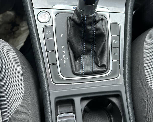 Чорний Фольксваген e-Golf, об'ємом двигуна 0 л та пробігом 112 тис. км за 8600 $, фото 20 на Automoto.ua