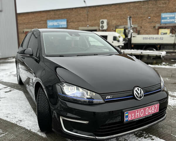 Черный Фольксваген e-Golf, объемом двигателя 0 л и пробегом 125 тыс. км за 9200 $, фото 2 на Automoto.ua
