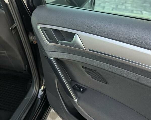 Чорний Фольксваген e-Golf, об'ємом двигуна 0 л та пробігом 129 тис. км за 9000 $, фото 15 на Automoto.ua