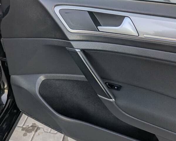 Чорний Фольксваген e-Golf, об'ємом двигуна 0 л та пробігом 129 тис. км за 9000 $, фото 20 на Automoto.ua