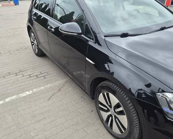 Черный Фольксваген e-Golf, объемом двигателя 0 л и пробегом 127 тыс. км за 8700 $, фото 2 на Automoto.ua