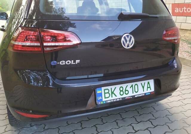 Чорний Фольксваген e-Golf, об'ємом двигуна 0 л та пробігом 112 тис. км за 9250 $, фото 10 на Automoto.ua