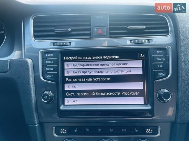 Черный Фольксваген e-Golf, объемом двигателя 0 л и пробегом 131 тыс. км за 9300 $, фото 54 на Automoto.ua